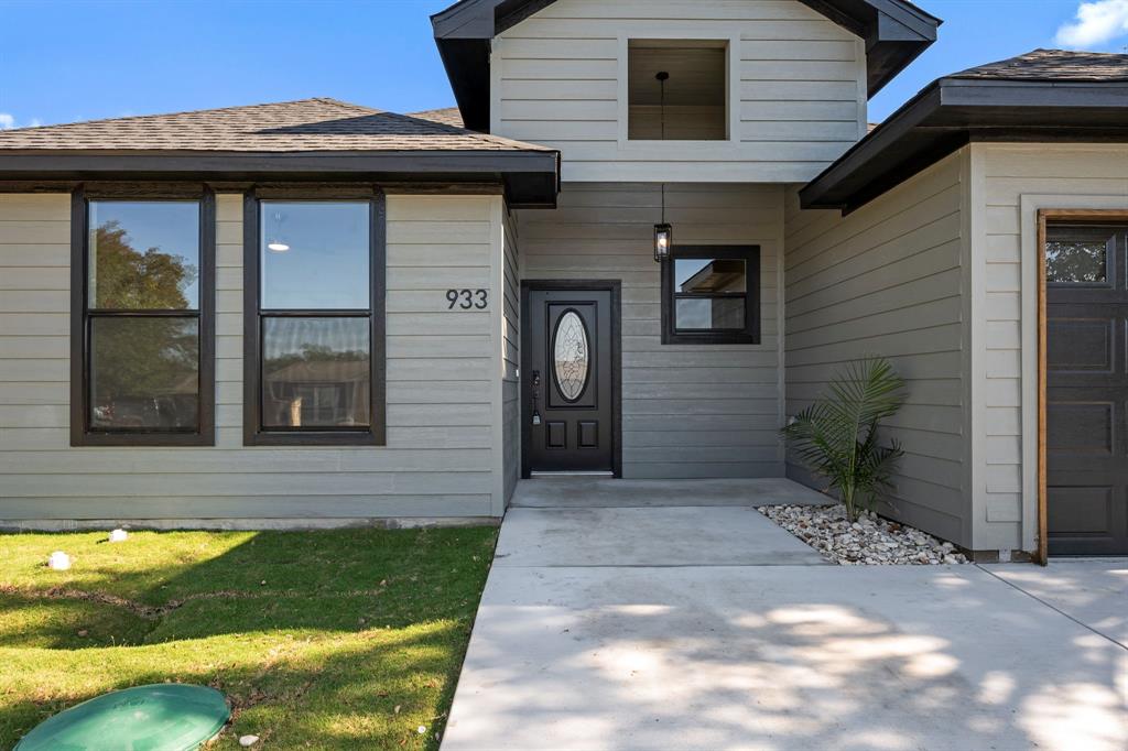 933 Nacogdoches River Drive