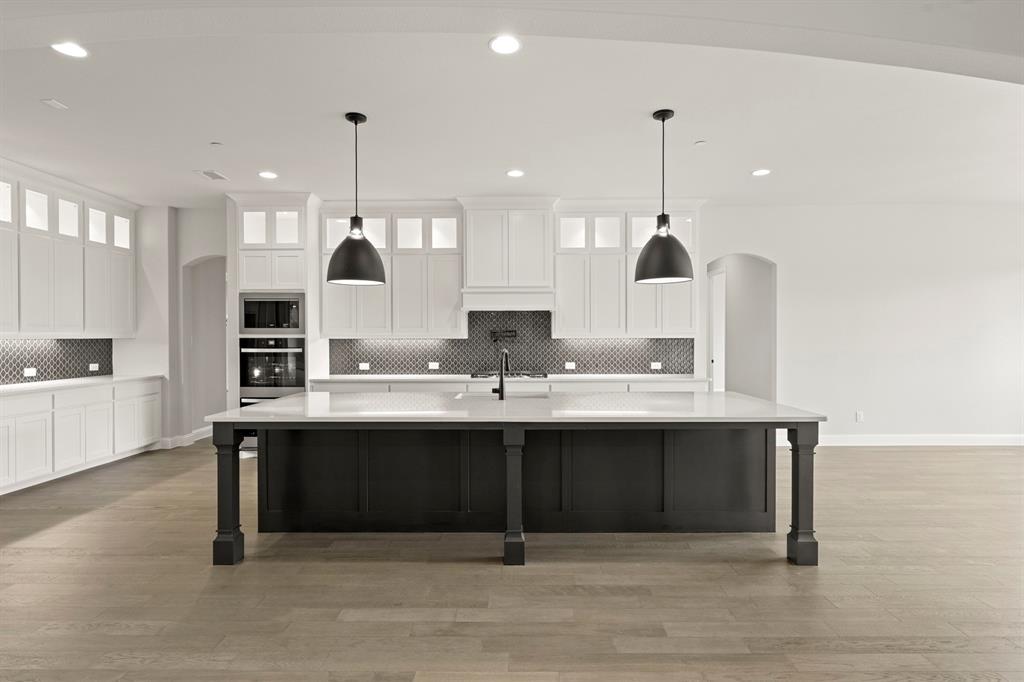 Las Brisas - Residential