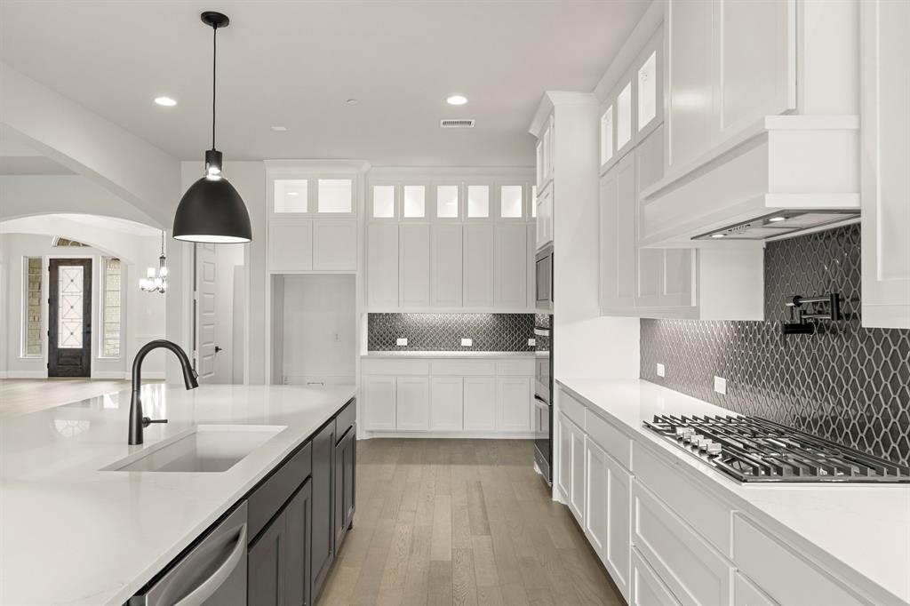 Las Brisas - Residential