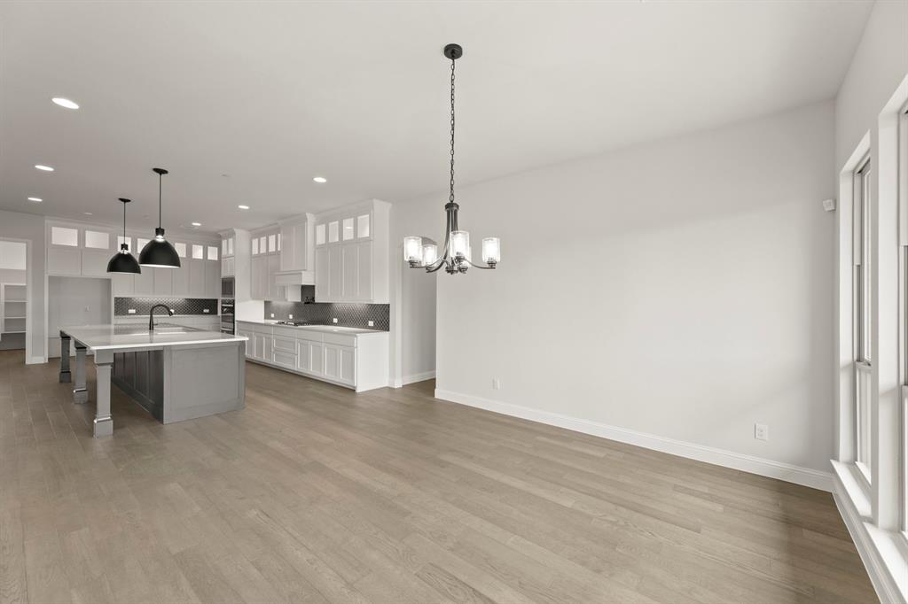 Las Brisas - Residential