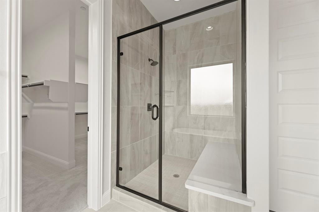 Las Brisas - Residential