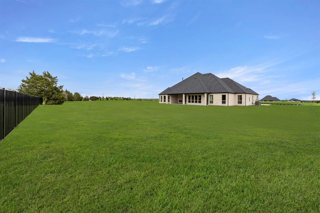 Las Brisas - Residential