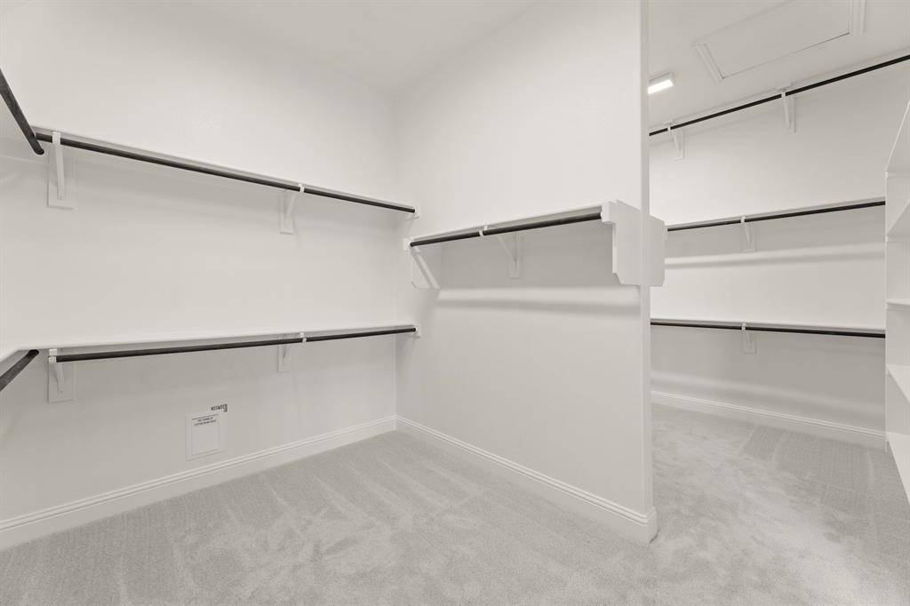 Las Brisas - Residential