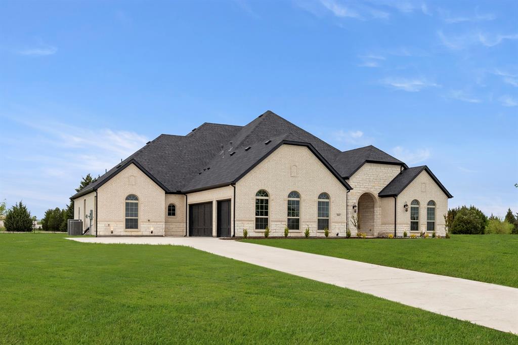 Las Brisas - Residential