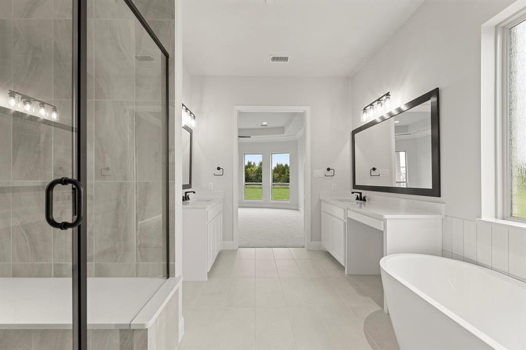 Las Brisas - Residential