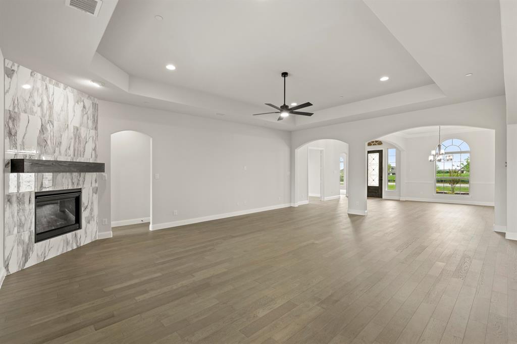 Las Brisas - Residential