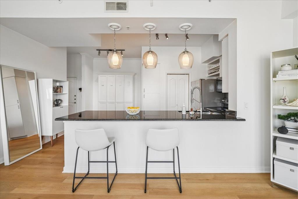 Renaissance-Turtle Crk Condo - Residential