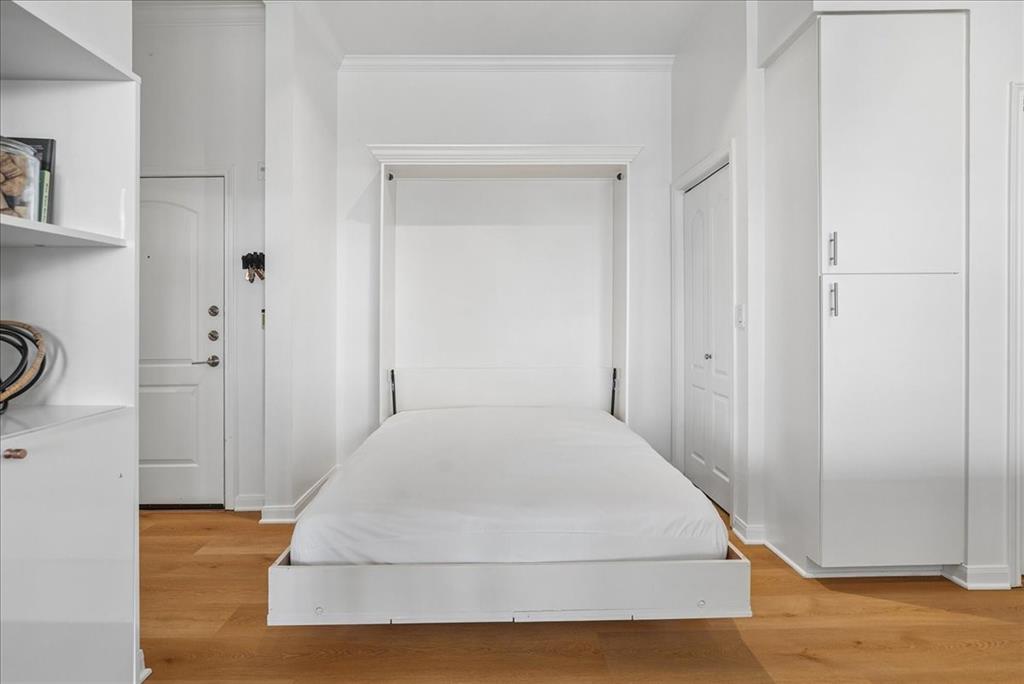 Renaissance-Turtle Crk Condo - Residential