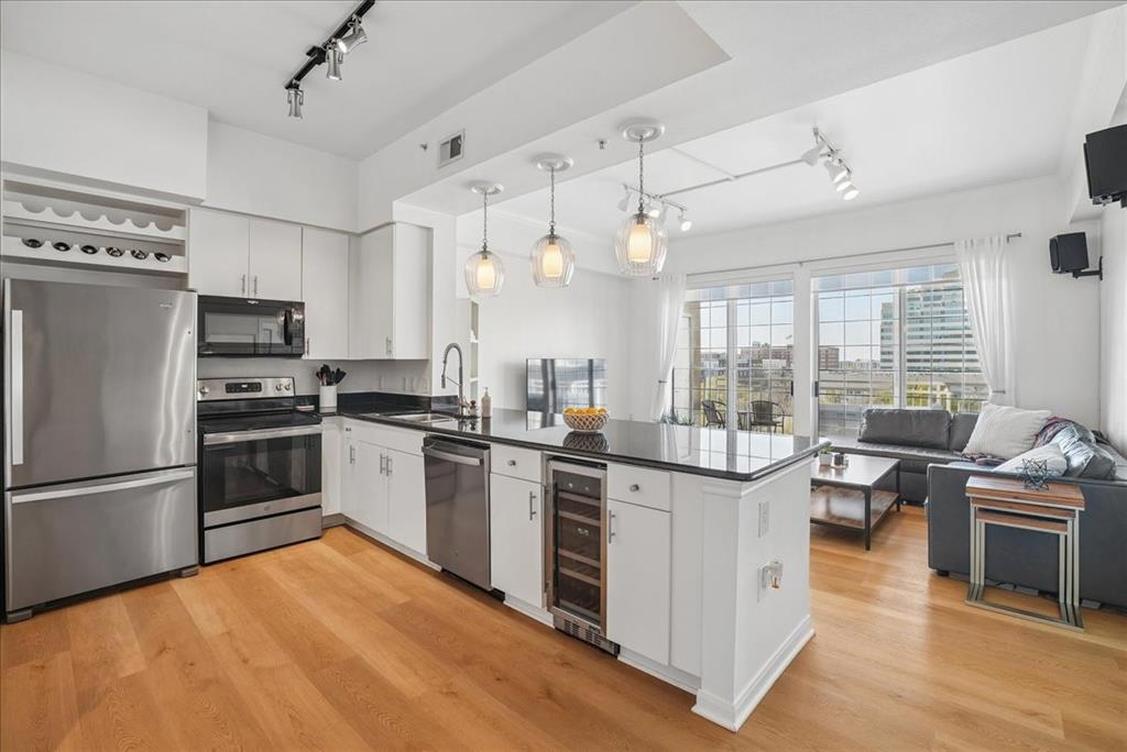 3225 Turtle Creek Boulevard 832