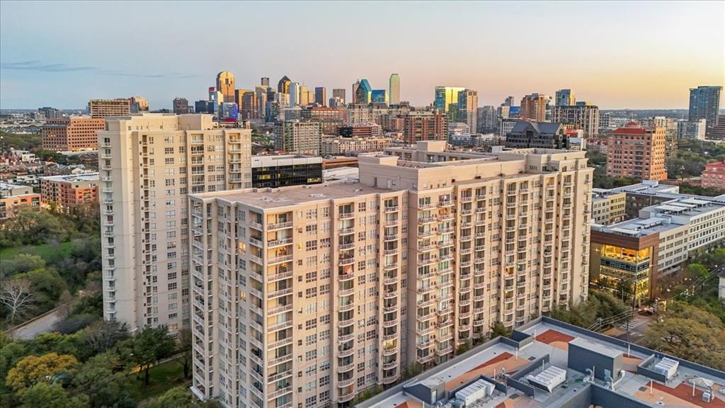 Renaissance-Turtle Crk Condo - Residential