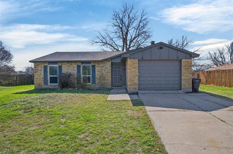 2308 Foxglen Court Fort Worth TX 76131