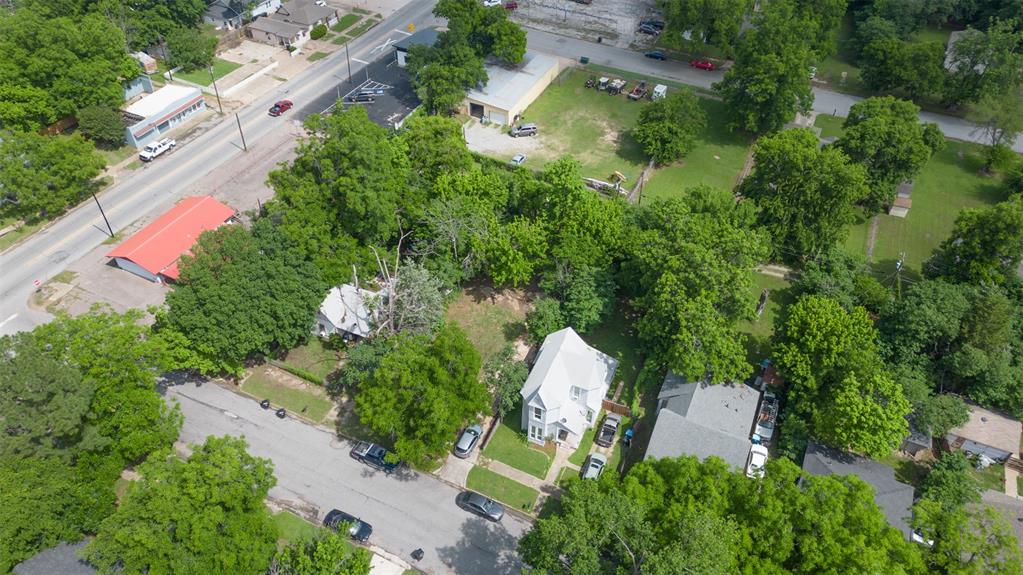717 W Day Street