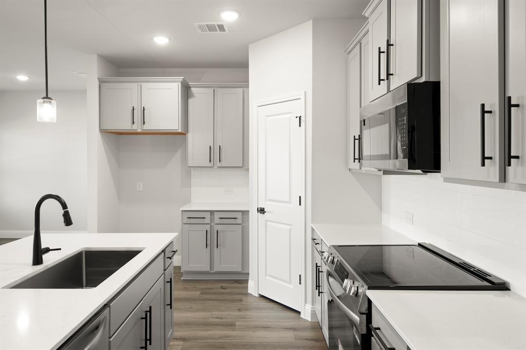 Waverly Estates - Residential