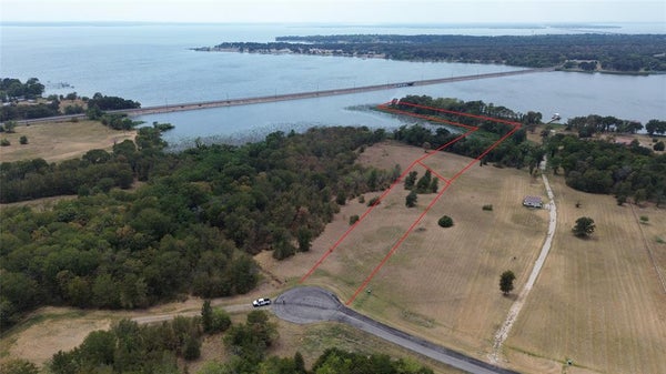 124 LAGO VISTA DR, POINT, TX 75472 - Image de82888ba2a32eeac1d96eec177e9b5d/2726569368