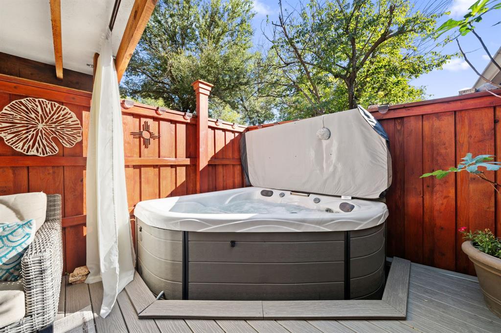 White Rock West Condo - Residential