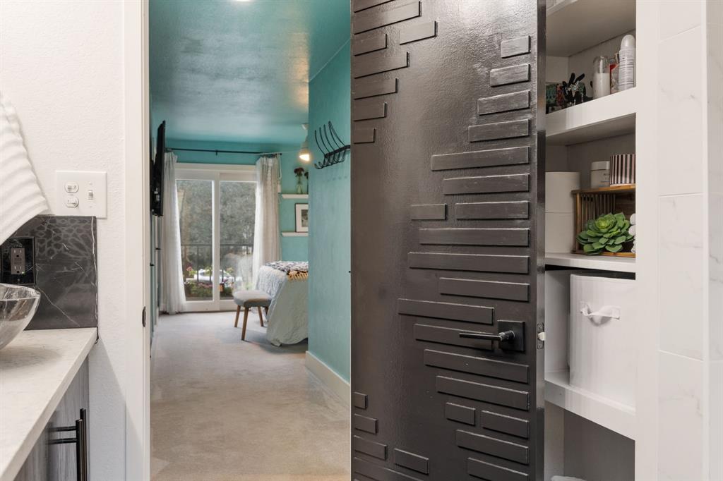 White Rock West Condo - Residential