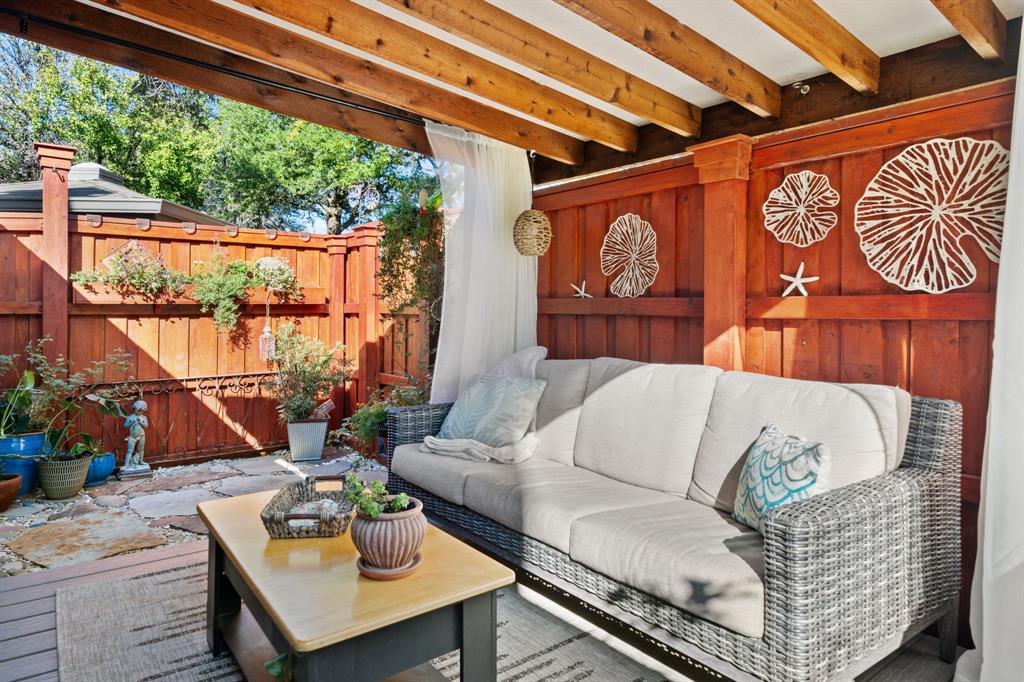 White Rock West Condo - Residential