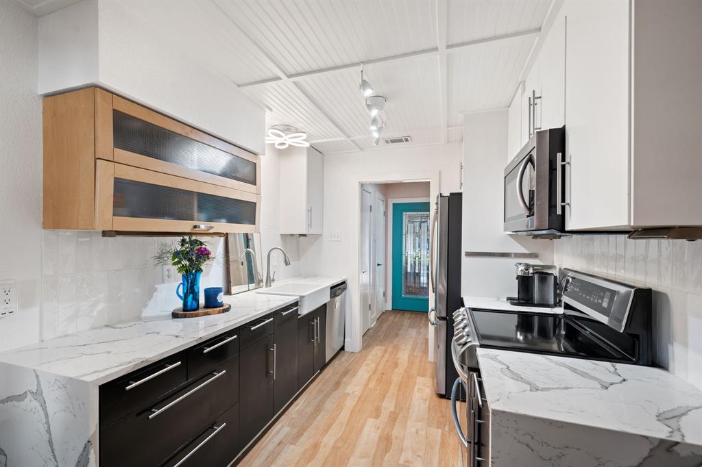 7496 E Northwest Highway 145