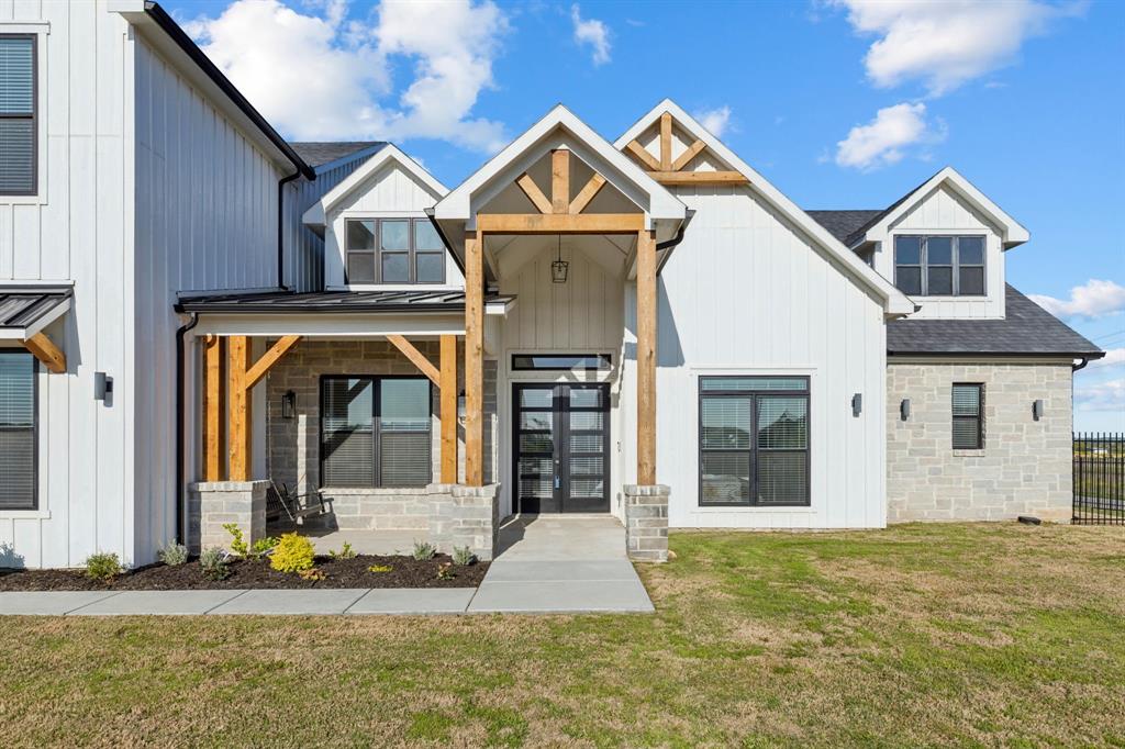 3908 Crockett Lane