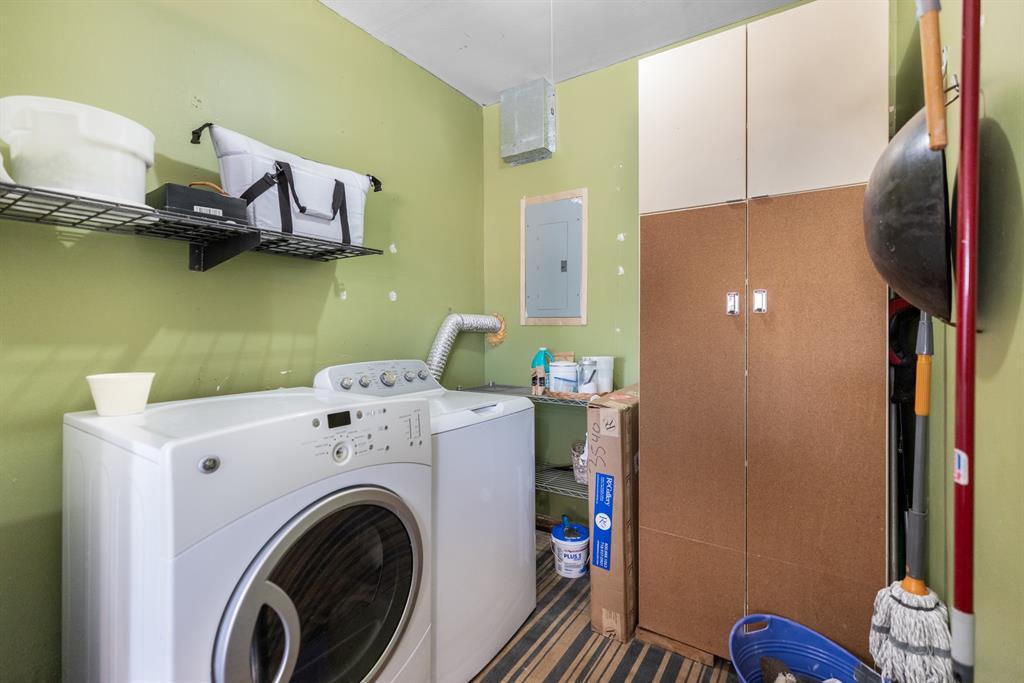 Club Oaks Add - Residential