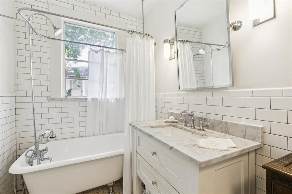 Winnetka Heights - Residential