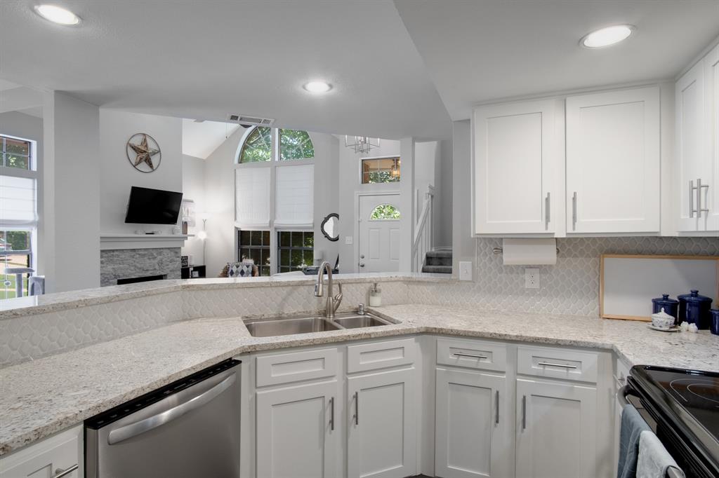 626 Lochngreen Trail