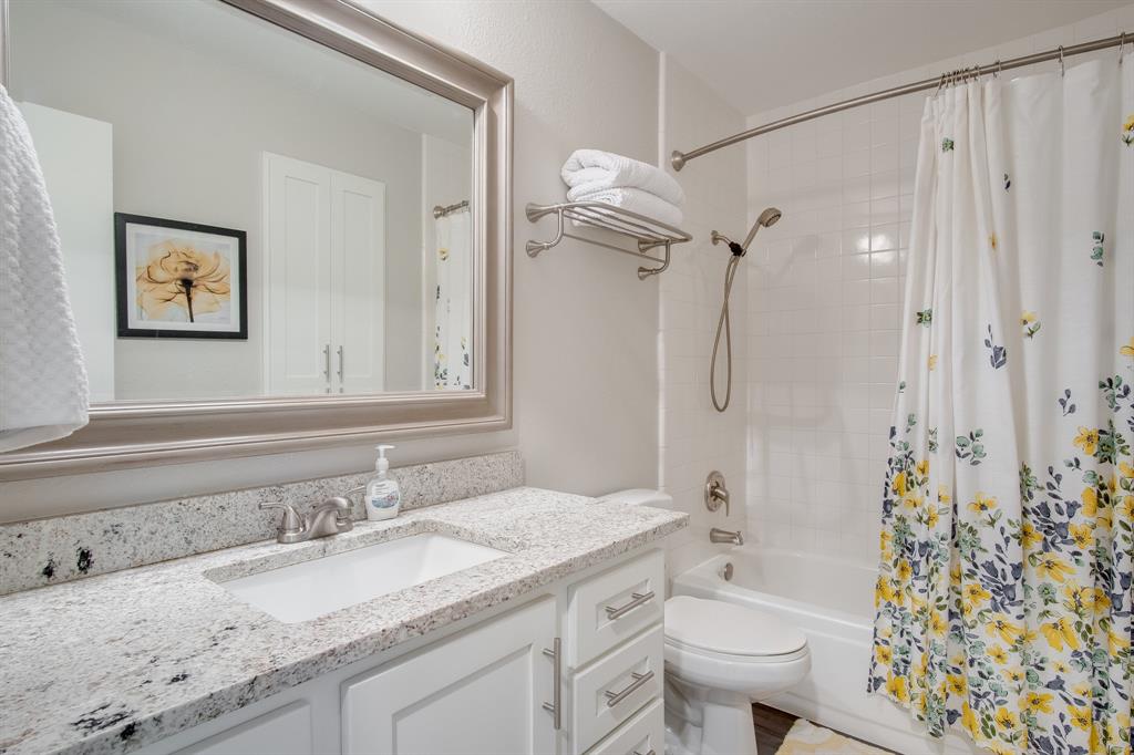 626 Lochngreen Trail