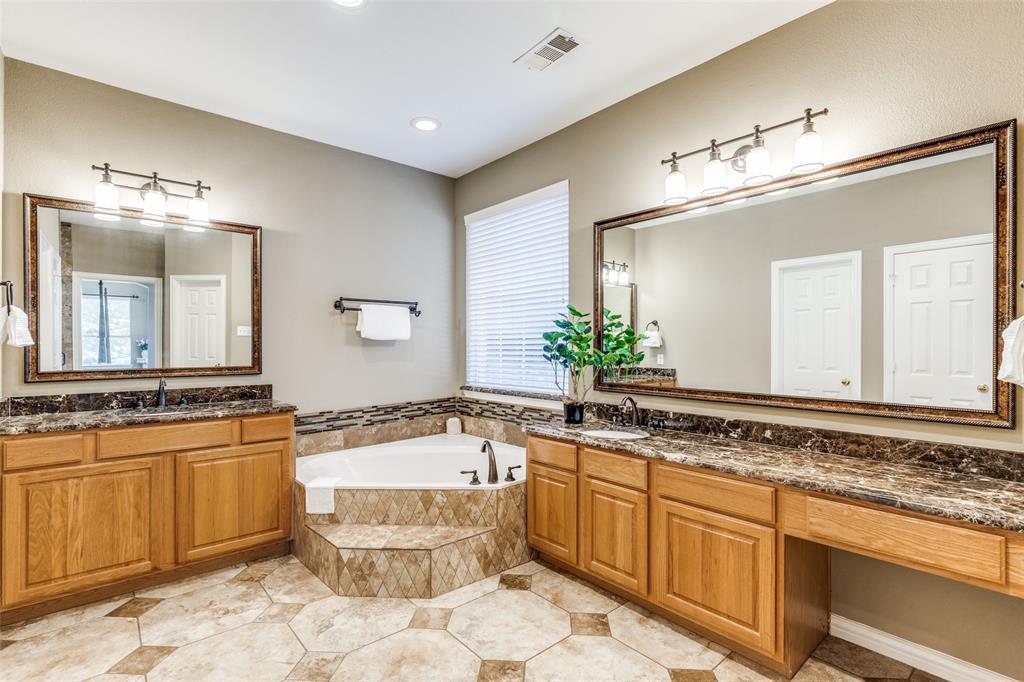 Wellington Of Flower Mound Ph - Residential