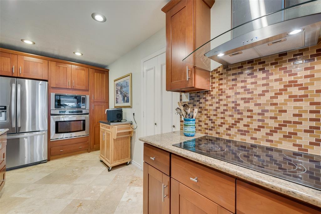 17113 Upper Bay Road