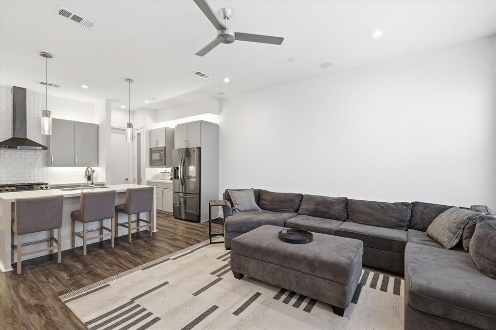 1813 Park Avenue 106