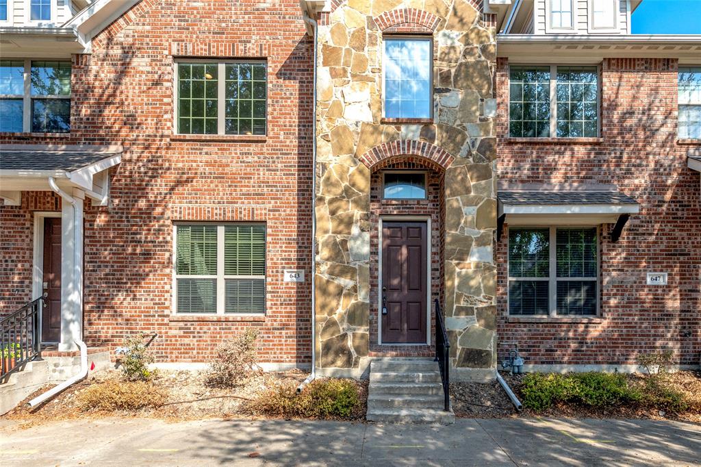 643 Matthew Place