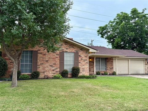 7548 Circle Drive North Richland Hills TX 76180
