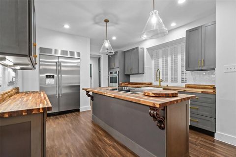 809 W Muirfield Road Garland TX 75044