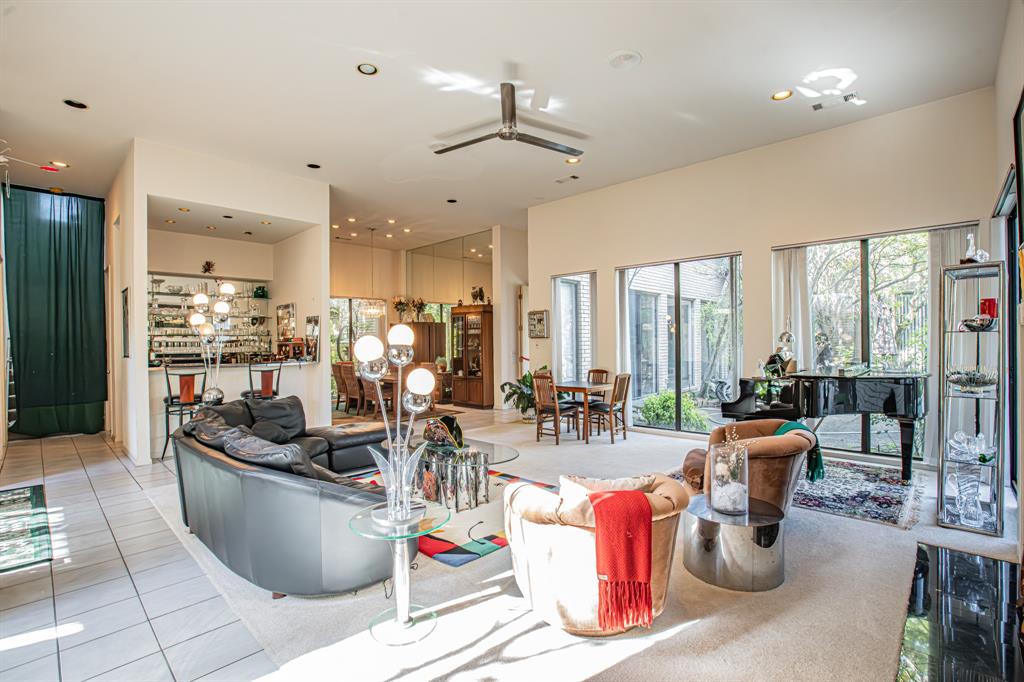 1731 Manor Lane