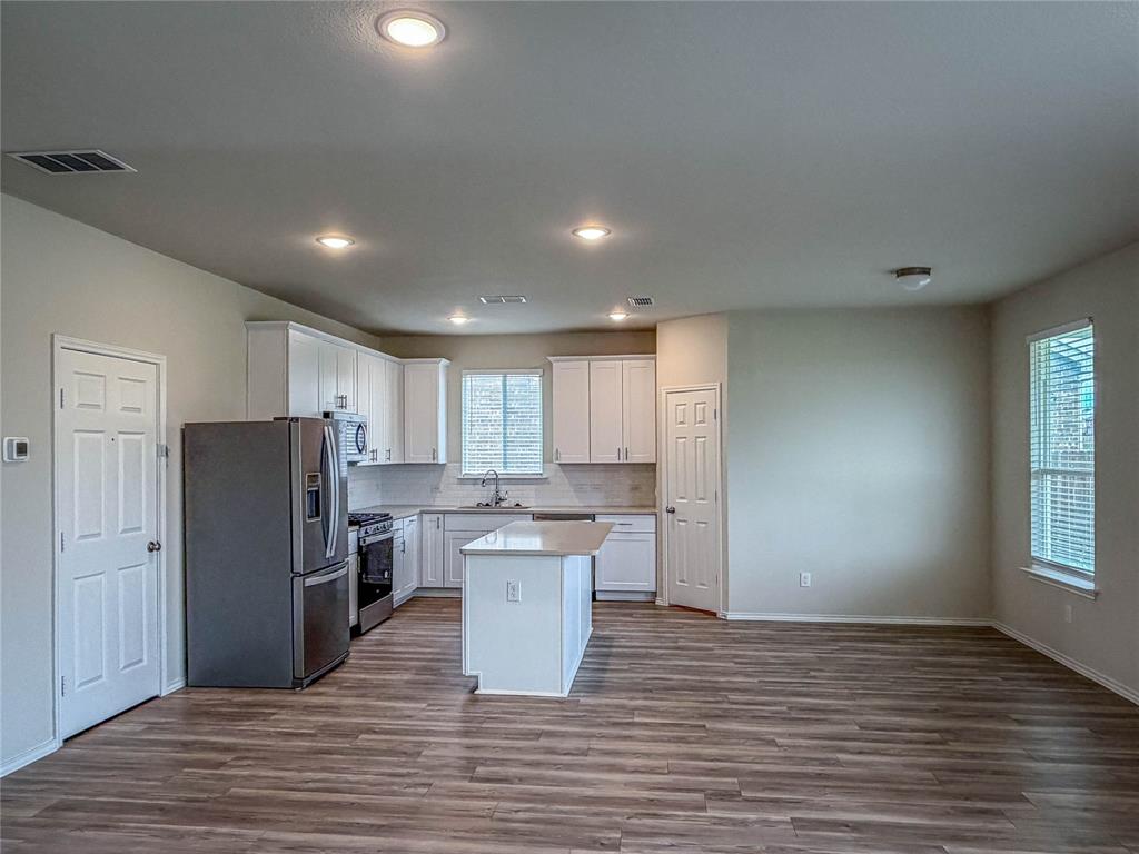 5505 Apple Grove Way