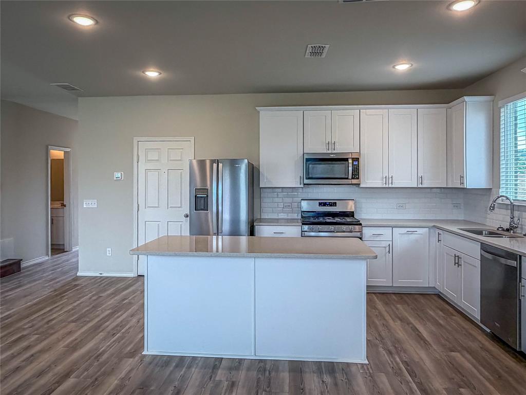 5505 Apple Grove Way