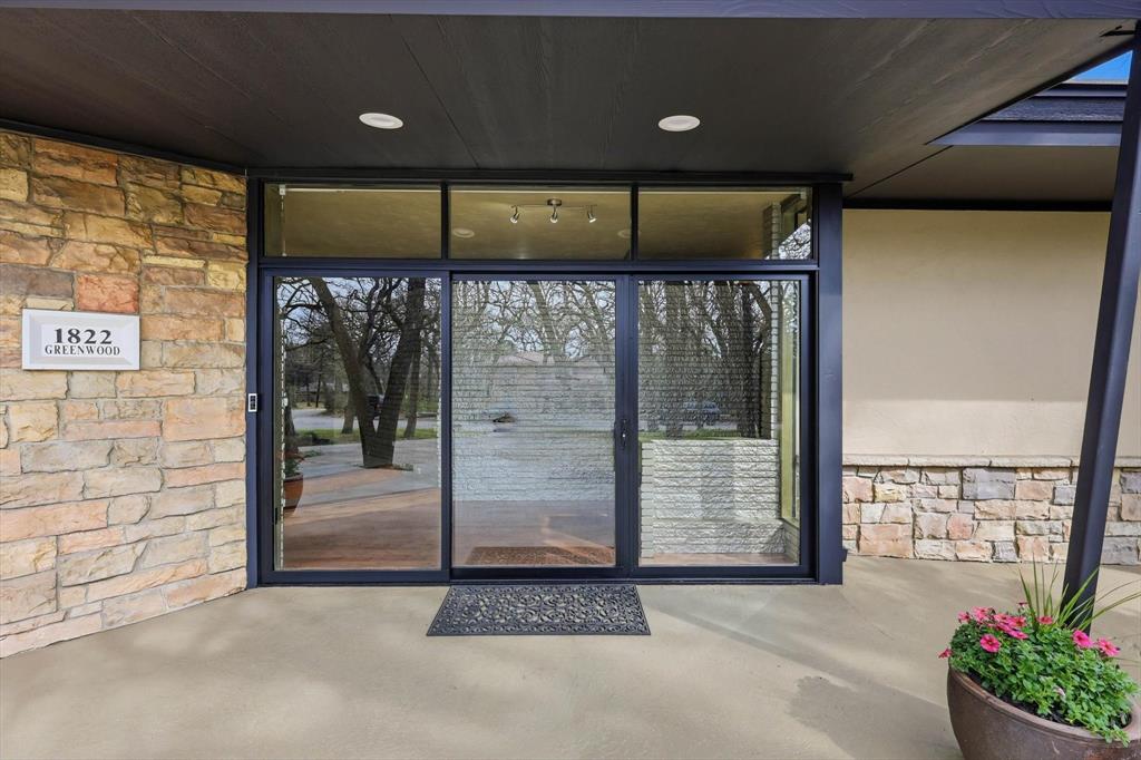 1822 Greenwood Drive