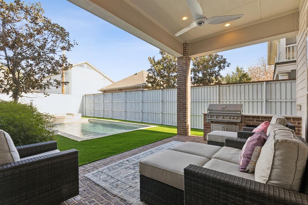 Briarwood 02 Instl - Residential