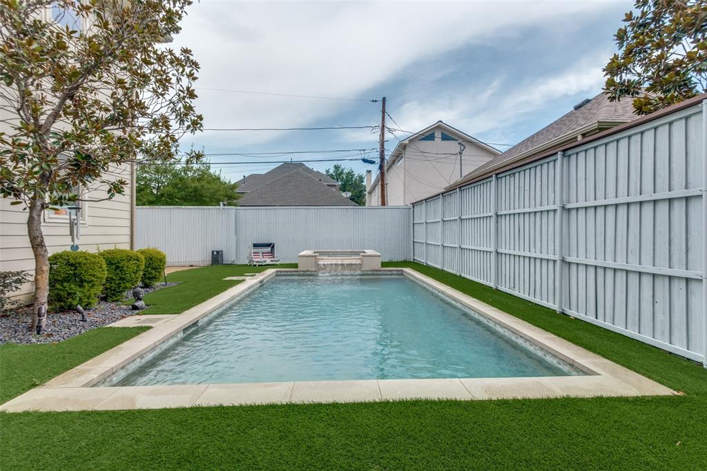 Briarwood 02 Instl - Residential