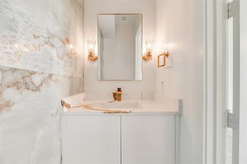 Tiny photo for 1123 Muncie Ave, Dallas, TX 75212 (MLS # 21101219)