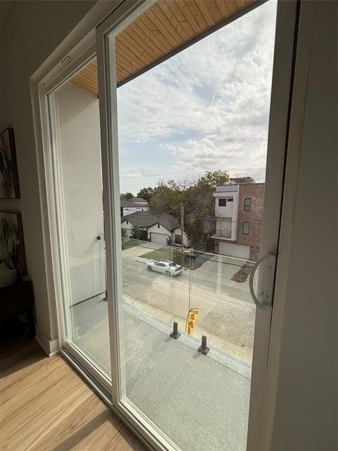 Tiny photo for 1123 Muncie Ave, Dallas, TX 75212 (MLS # 21101219)