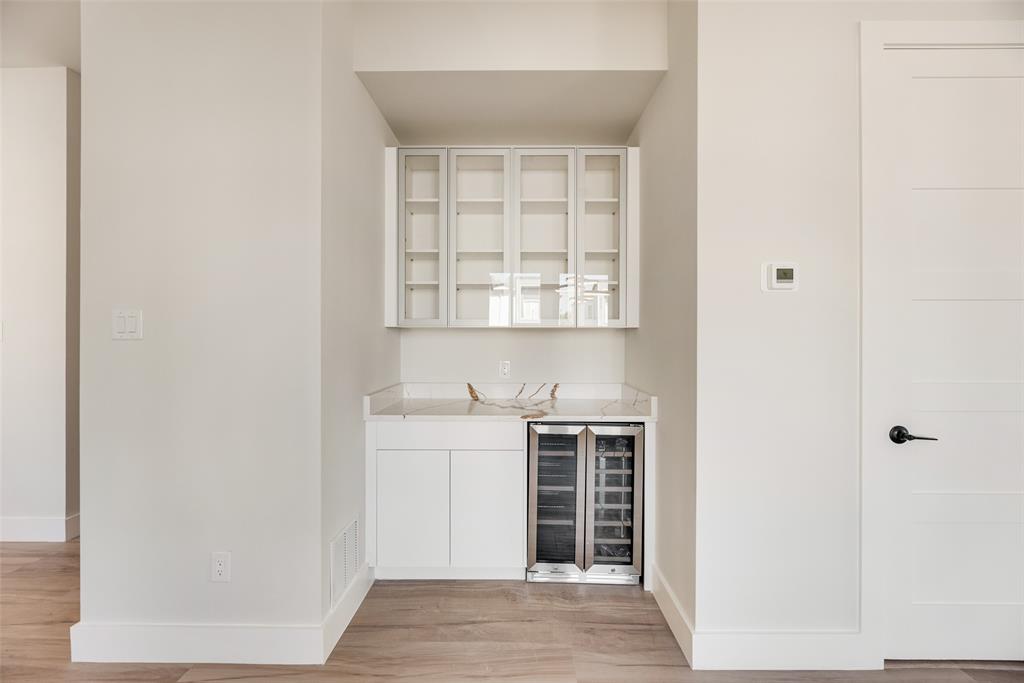 Z E COOMBS WEST END - Residential