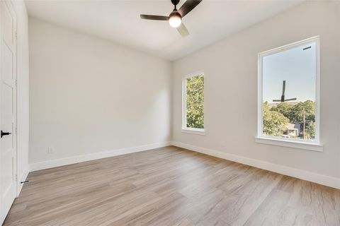 Tiny photo for 1123 Muncie Ave, Dallas, TX 75212 (MLS # 21101219)
