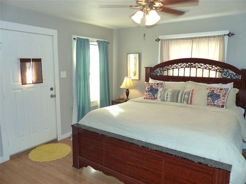 Tiny photo for 1408 Bridge St, Brady, TX 76825 (MLS # 21101359)