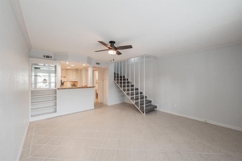 3825 Gilbert Avenue 204