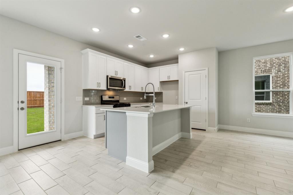 1216 Sydney Lane