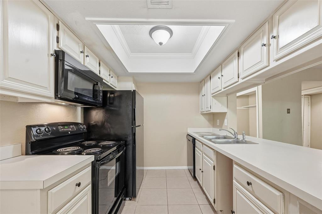 Wedglea Place Condo - Residential