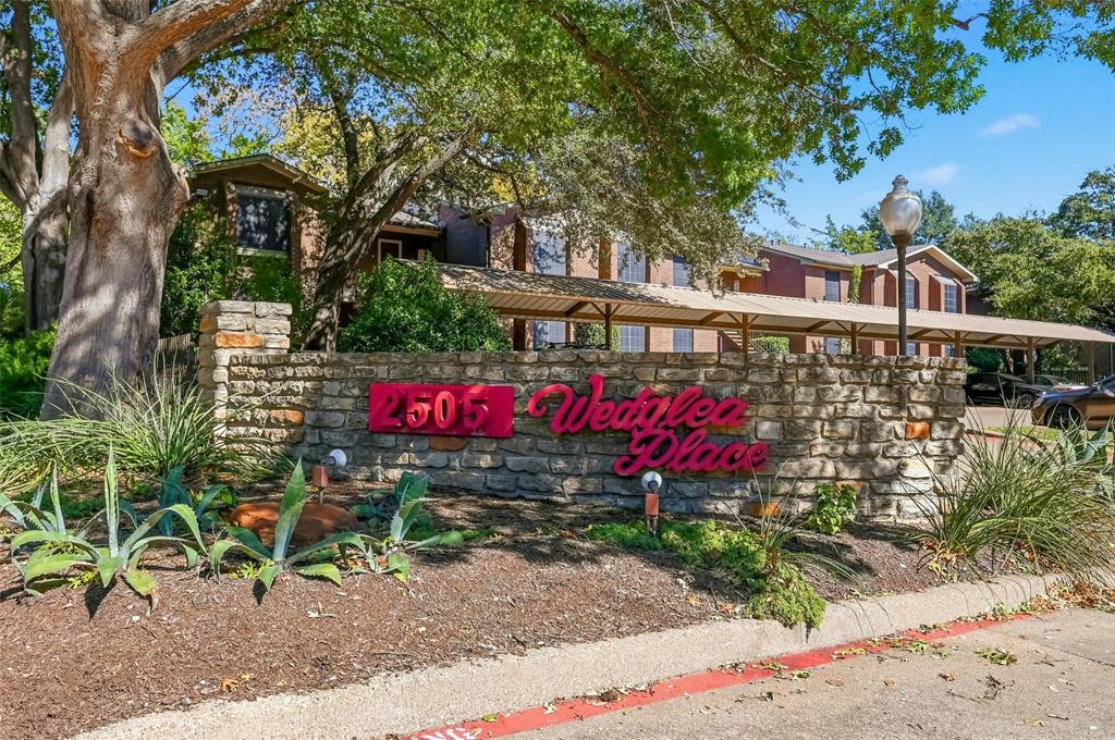 Wedglea Place Condo - Residential