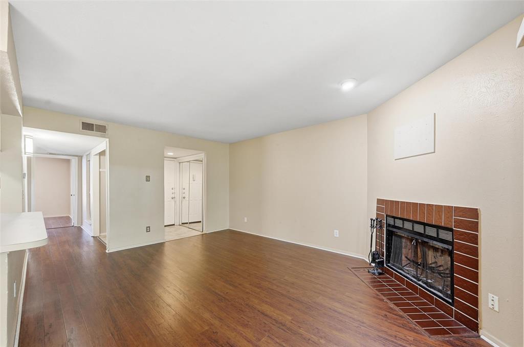 Wedglea Place Condo - Residential