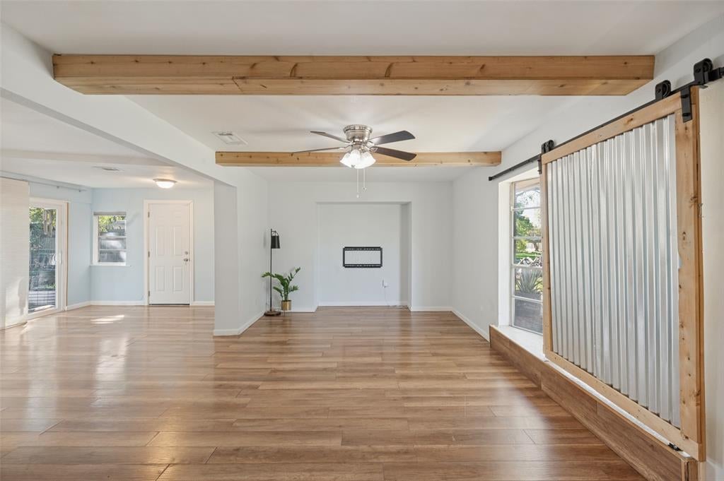 1822 Glenn Lane